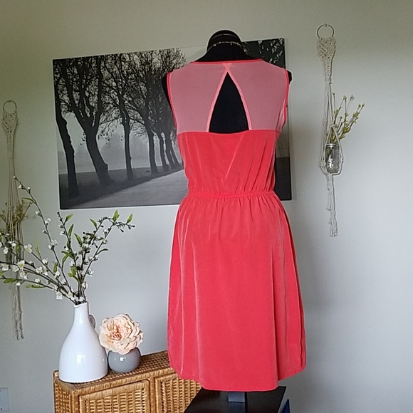 Bright pink dress - Picture 4 of 5